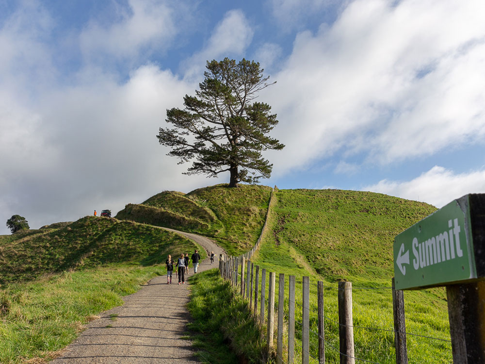 Regional parks Pāpāmoa Hills Cultural Heritage Regional Park Located in the Western Bay of Plenty, near Te Puke, Pāpāmoa Hills Cultural Heritage Regional Par...